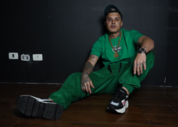 Conheça a história do MC Moreno, dono do hit "Tragédia"