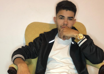 Dos Estados Unidos pro mundo: Conheça o MC P da Gringa, dono do sucesso "Milionário"