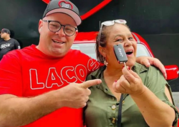 Família em primeiro lugar! Rato, dono da Love Funk, presenteia sua mãe com um carro. O empresário divulgou imagens através do feed no dia de hoje (16). Vem com a Sobre Funk para saber mais. 