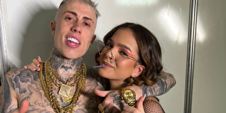 CLIMA TENSO! O romance de MC Daniel e Mel Maia foi um dos assuntos mais comentados do Twitter na manhã desta sexta-feira (16). Logo após viralizar uma parte da live em que o cantor revela ter ciúmes de situações do dia a dia da atriz. Vem com a Sobre Funk para saber mais. 