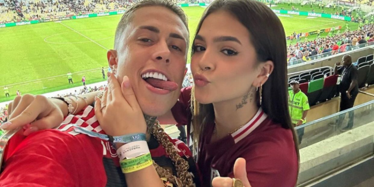 TUDO PELO AMOR! Em um vídeo que viralizou na web, MC Daniel contou que não mede esforços nem recursos para visitar a sua namorada, a atriz Mel Maia. O artista detalhou que gasta R$ 300 mil todos os meses desde que começou a namorar a jovem, ele sempre está pelo Rio de Janeiro para encontrar a amada. Vem com a Sobre Funk para saber mais. 